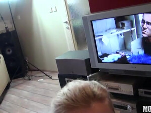 Хитрый поц развёл на секс девушку и её лучшую подругу