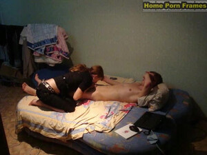 Скрытая камера сняла как парень ебет раком подругу